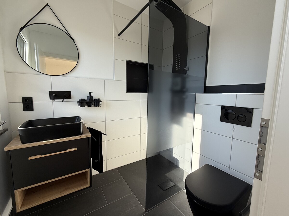 Badzimmer (Schlafzimmer 2)